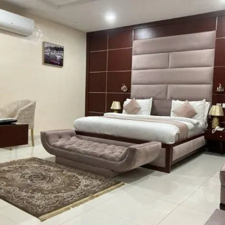 Mont Kalm Hotel and Suite