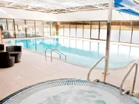 Cbh Waterton Park Hotel and Spa - Kolam Renang