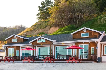 Youngdeok Blue Marine Pension