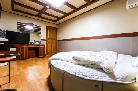 Bora Cheongju Отели рядом с достопримечательностью «Cheongju Early Printing Museum»