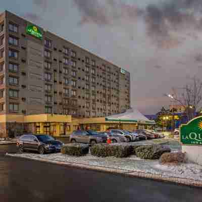 La Quinta Inn & Suites by Wyndham New Haven Hotel Exterior