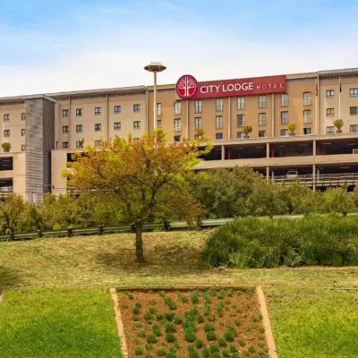 City Lodge Hotel at or Tambo International Airport Hotels near Huddle Park Golf & Recreation