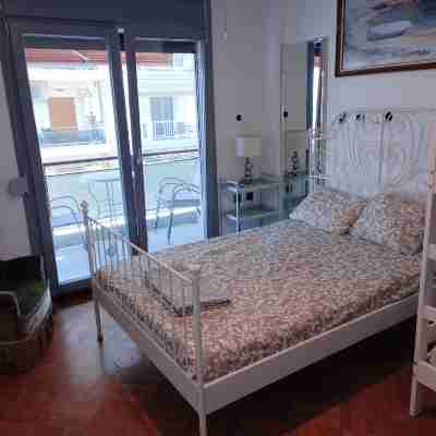Seafront Apartment With Sea View YR1 Rooms