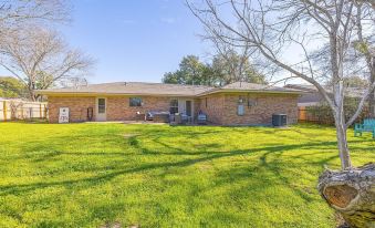 Serenity in the City with Huge Backyard 4 Bedroom Home by RedAwning