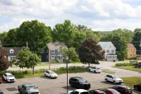 Delta Hotels Fredericton - parking