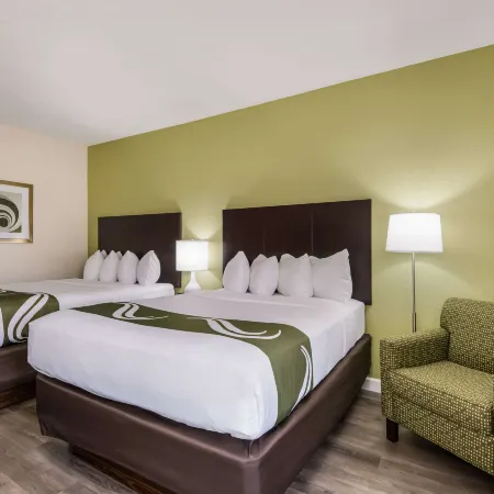 Quality Inn & Suites Quincy - Downtown