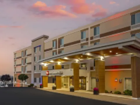 BestWestern Plus North Shore Hotel Hotels in Danvers