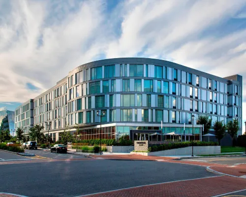 Courtyard Philadelphia South at the Navy Yard Hotels near Wachovia Center