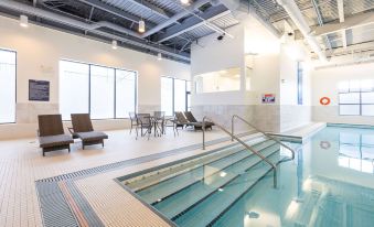 DoubleTree by Hilton Calgary North
