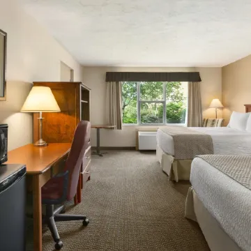 Days Inn & Suites by Wyndham Moncton