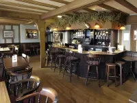White Hart Hotel by Greene King Inns - parcheggio