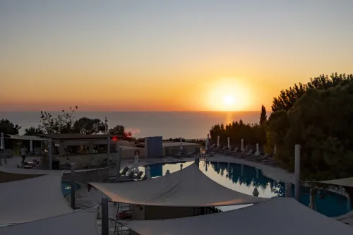 Perfect getaway for 2 with shared pool