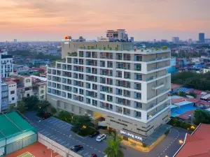 Sunflower International Village
