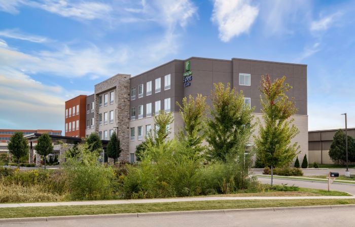 Holiday Inn Express & Suites MADISON WEST - MIDDLETON by IHG