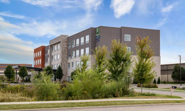 Holiday Inn Express & Suites Madison West - Middleton by IHG