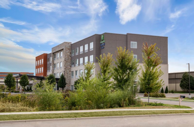 Holiday Inn Express & Suites Madison West - Middleton by IHG