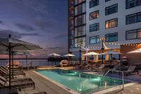 Luminary Hotel & Co., Autograph Collection - Uima-altaat