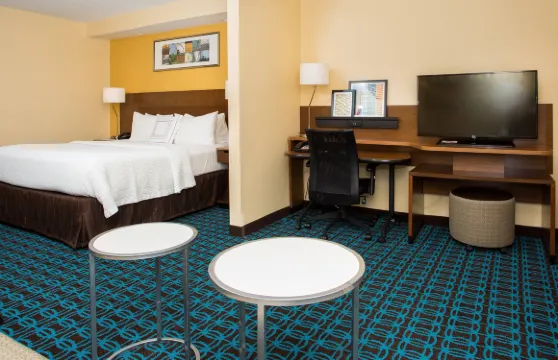 普利茅斯米德伯勒萬楓套房酒店