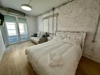 Apartamentos Carolina by Gaiarooms Hotels in León