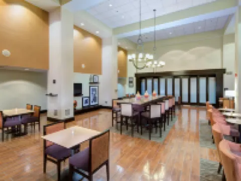 奧古斯塔西歡朋套房旅館 奧古斯塔酒店