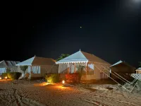 Sunny Desert Camp Отели рядом с достопримечательностью «ДЖИП САФАРИ КХЕРИ»