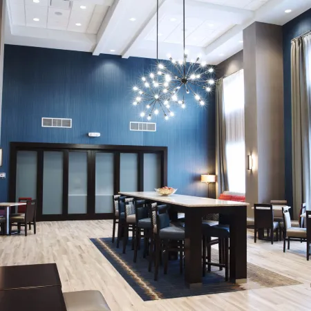 Hampton Inn & Suites des Moines/Urbandale