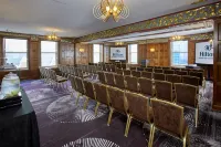 Hilton Milwaukee Hotels in Milwaukee