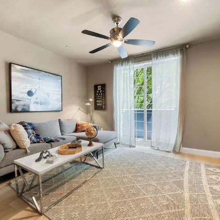 Welcome to the Capital! 2 Bed 2 Bathroom, Loft-style townhome in West Sacramento