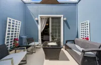 Welcome to the Capital! 2 Bed 2 Bathroom, Loft-style townhome in West Sacramento