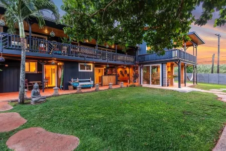 Private Paia Studio in a Tropical Sanctuary, a short walk to Paia town & beach. Отели рядом с достопримечательностью «Paia»