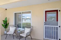 Hot Tub/ King Bed - Cozy Home in Cape Coral!