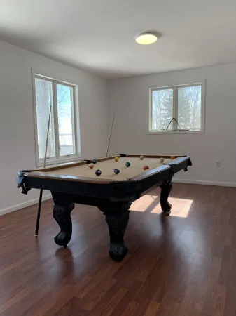 Lakeside Sunrise Cottage with hot tub Отели в г. Олбург