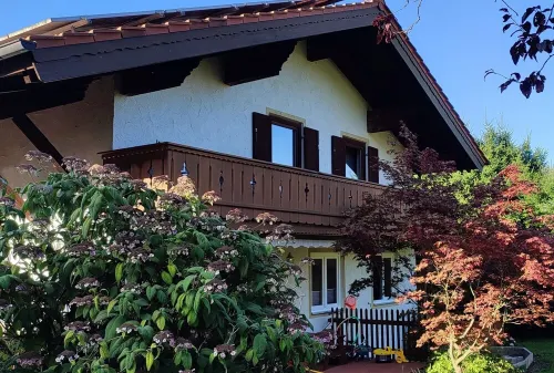 Comfortable 2 room apartment only 200 meters from the valley station. Hotels in Bad Kohlgrub