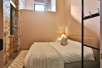 New luxury apartment in downtown Frankfort next to Distilleries. Near everything Hotels near Capital City Museum