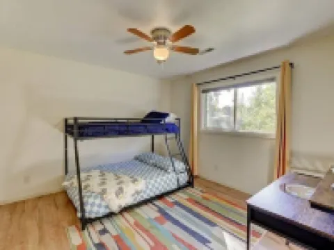 Dunes Homestead - Near Dunes + Lake + Dog Friendly Hotels in Porter