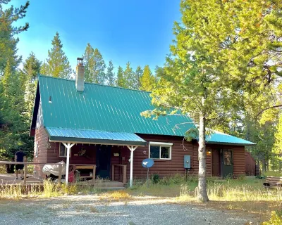 Cute Cozy Cabin in Island Park near Yellowstone