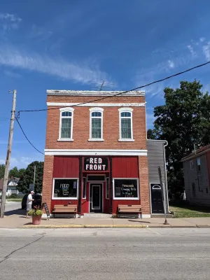 The Red Front Suite - Sleeps 15 Hotels in Nauvoo