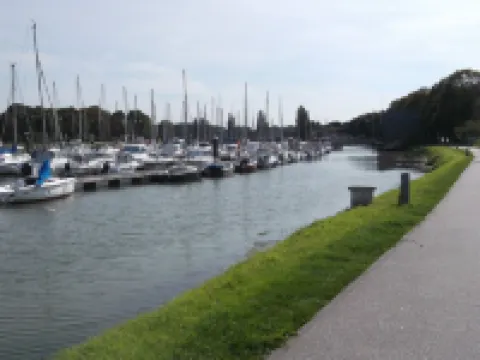 Guest House 400m from Marina and Shopping Area 索姆河畔聖瓦萊里酒店