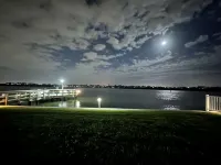 Cozy Condo- 5 min walk to Siesta Key Beach,on Sarasota Bay,heated pool!