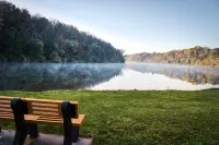 Charming 2-bedroom townhome with beautiful view in Galena Territories!