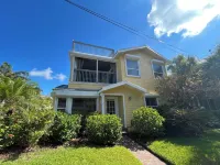 Florida Beachfront Bliss just steps from the Sand Hotels near Pass A Grille Dog Beach