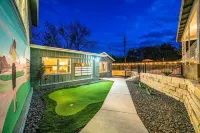 THE STARDUST - Sleeps 14 • 4 Bedrooms • Heated Pool & Spa