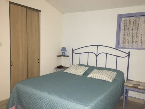 3 stars COTTAGE HOUSE IN STONE VALLEY MIDDLE PT ARC in Lagorce