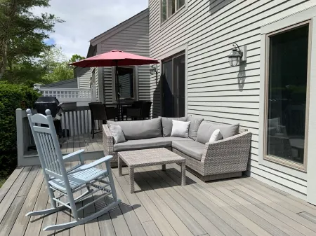 Large New Seabury Home with Heated Pool and Hot Tub