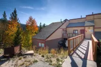 Ski Area Views! Hip Two-Bed+Loft. Free Bus to Town Hotel di 