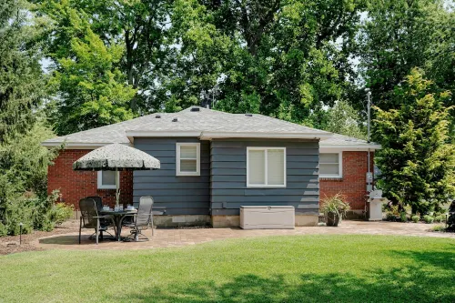 Completely Remodeled 2 Bed 2 Bath Home Close to Beaches and Wineries w/ 2 Patios