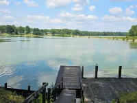 Lake Themed Cabin - Direct Water Access - Free Kayaks Hotels in Daviess County