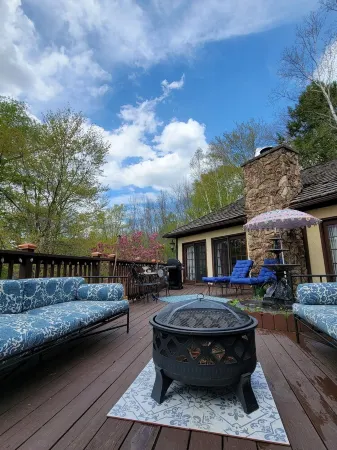 Tranquil Escape with/ Hot Tub Views. 2.5 Hours from NYC. on the Market for Sale.