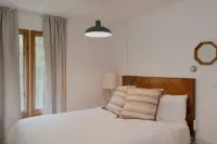 Voted Best Vacation Rental > Hot Tub + the Gunks Hotels in Gardiner