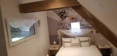 LE MOULIN D'AIROU Hotels near The Poëslerie Museum and the House of the Lacemaker